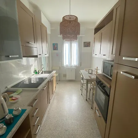 Casa Manolo Cesano Milan 公寓 切萨诺博斯科内