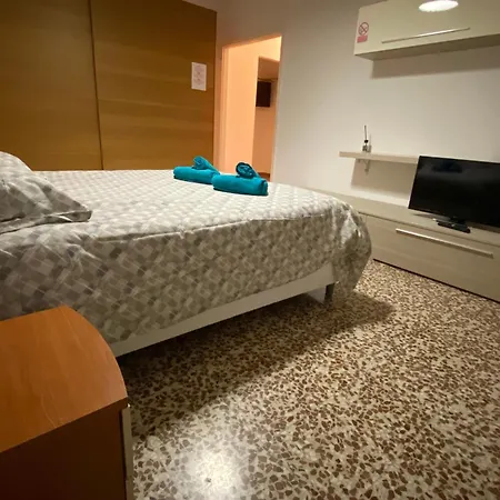 Casa Manolo Cesano Milan 公寓 *